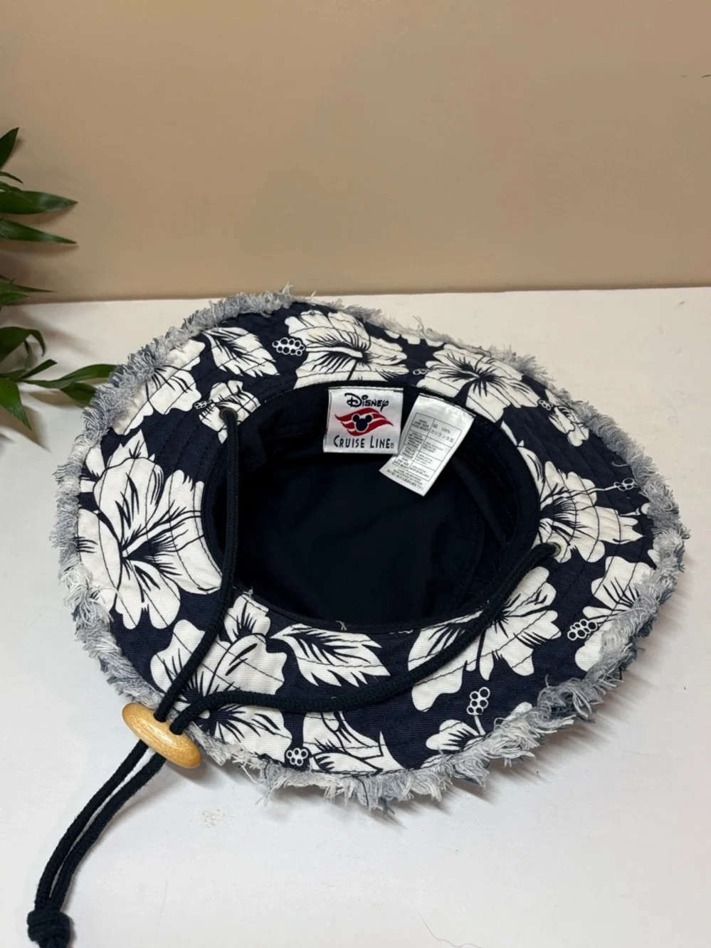 Disney casual bucket